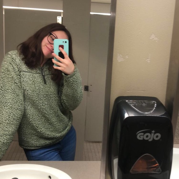 Meet your Posher, Jordan - Picture 3 of 3